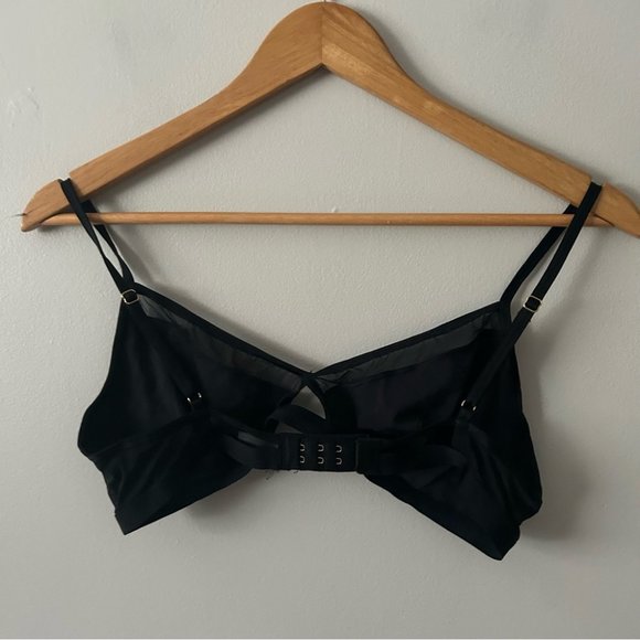 Victoria secret black super soft mesh paneling bralette S - Picture 4 of 5